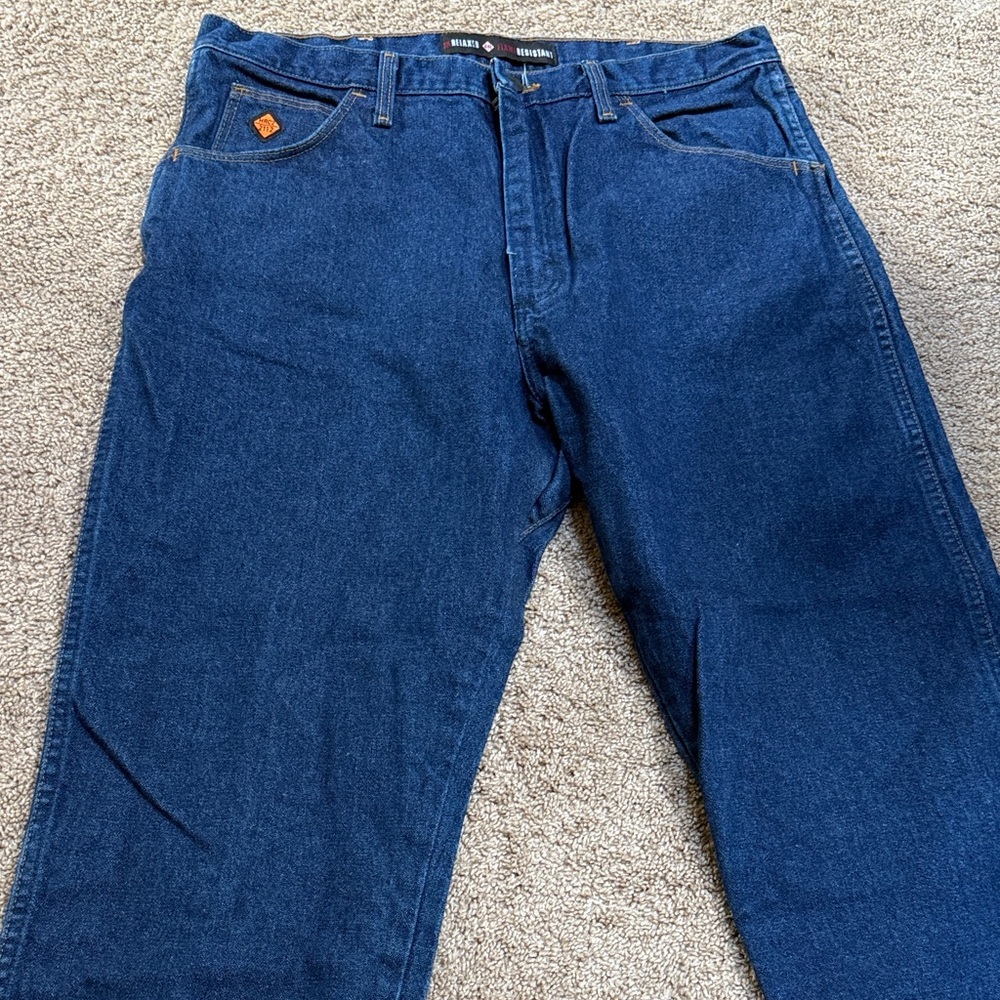 Wrangler Men's Deep Blue Relaxed Jeans FR